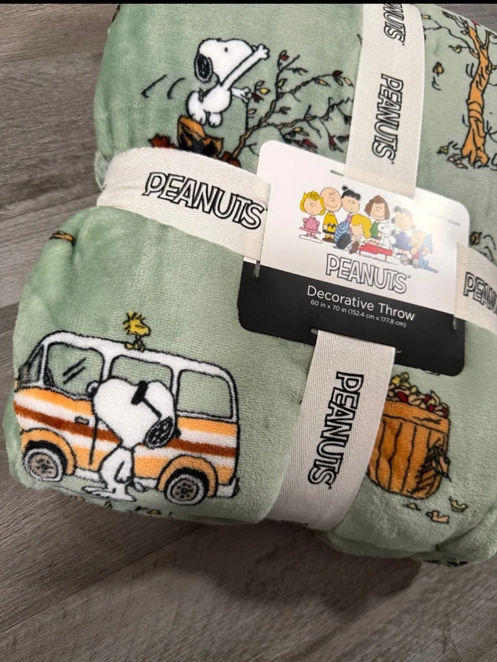 Peanuts Snoopy Fall Throw Blanket Fall Leaves 60”x 70” NWT